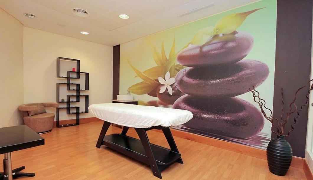 Luxury Spa Resort Marbella 2 Bedroom Sauna Gym Pools Jacuzzi Exterior photo